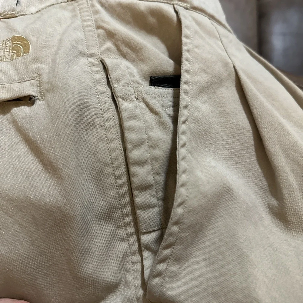 THE NORTH FACE Men's Khaki Pants Pleated 34x32 Vintage Tapered Leg
